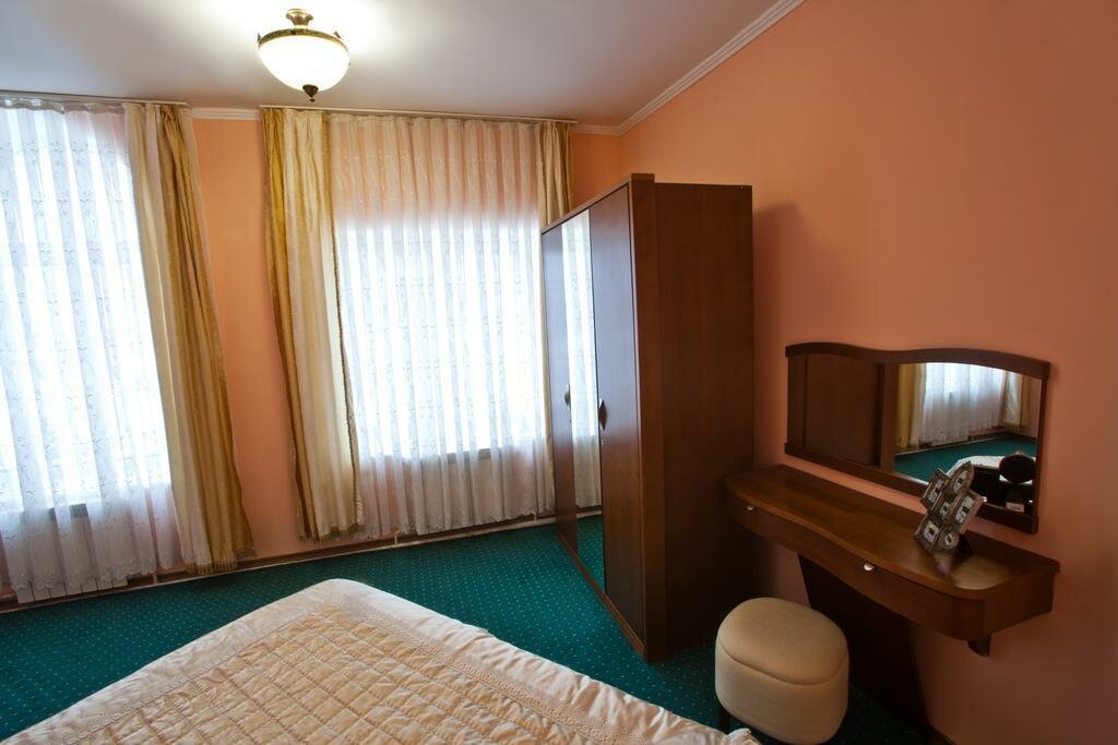 Гостиница Кристалл Ханты-Мансийск