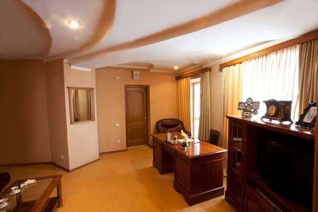 Гостиница Кристалл Ханты-Мансийск-105