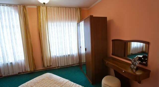 Гостиница Кристалл Ханты-Мансийск-98